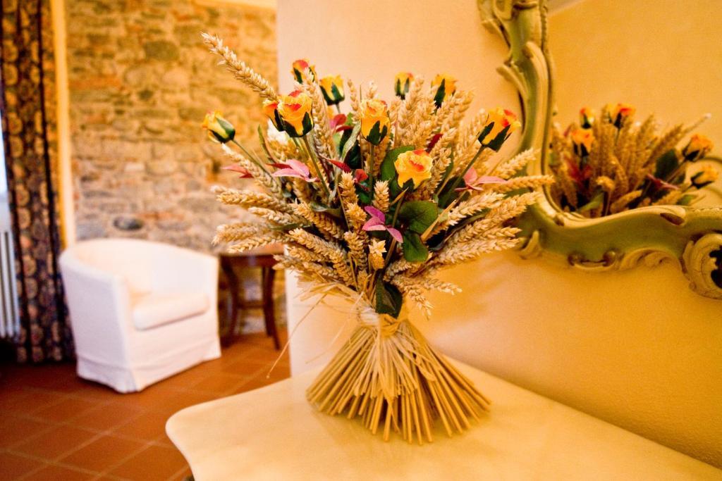 Locanda La Casetta Angera Ruang foto