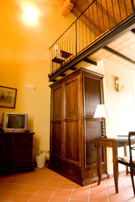 Locanda La Casetta Angera Ruang foto