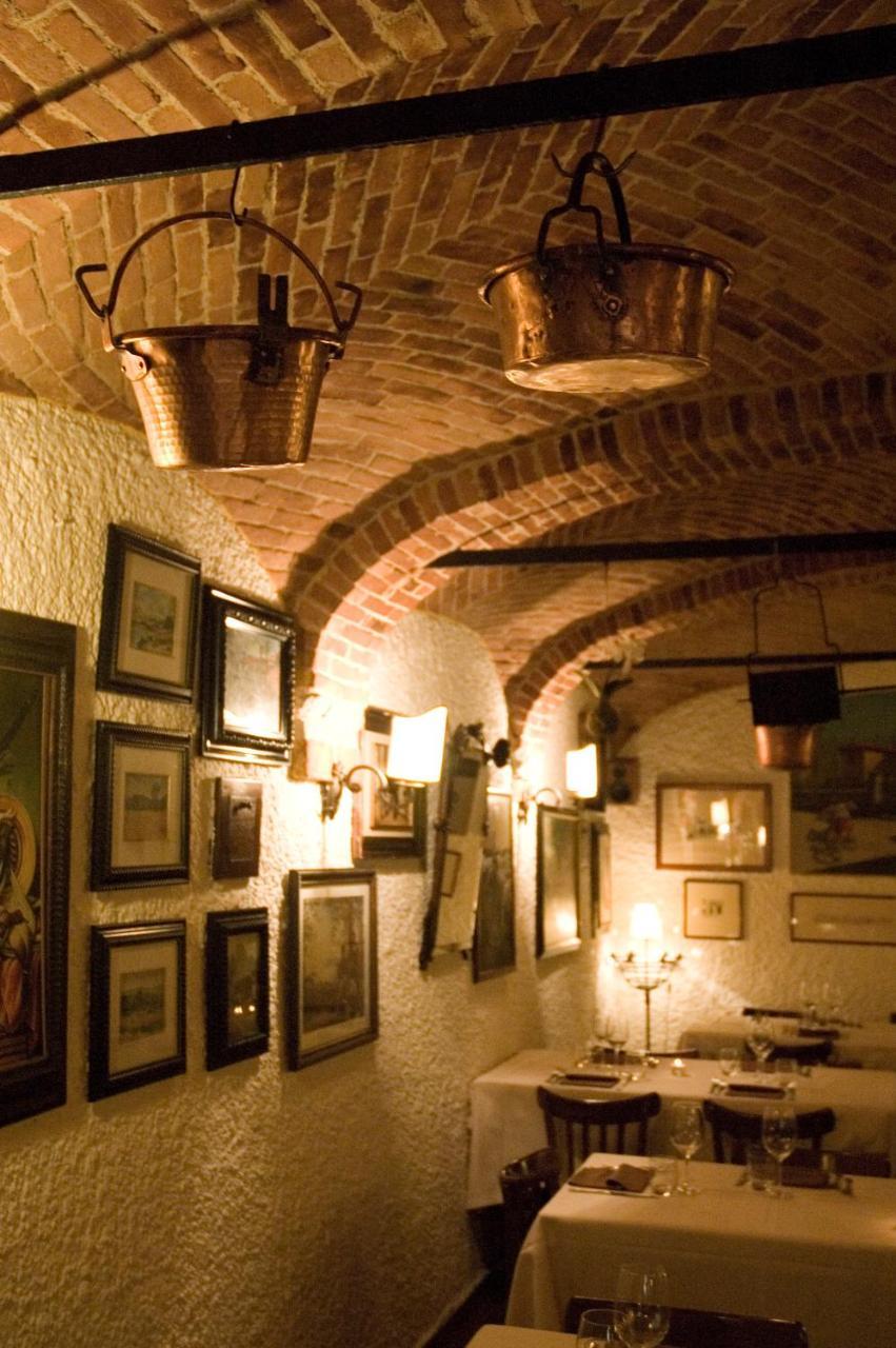 Locanda La Casetta Angera Bagian luar foto